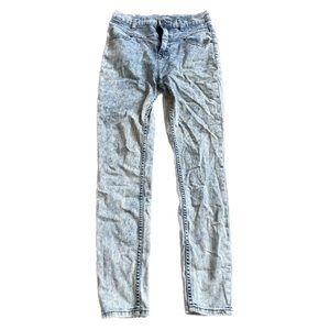 BDG High Rise Seam Jean Ankle Acid Wash Size 28